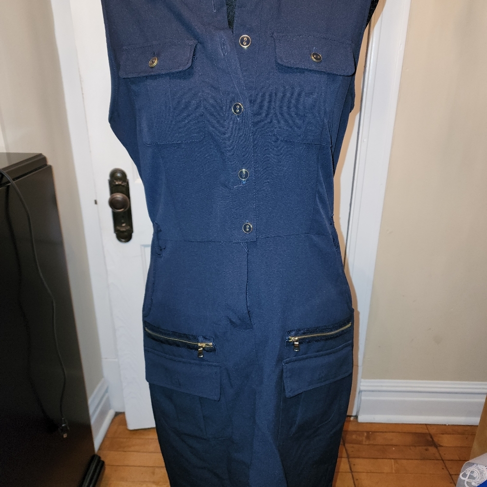 Dress with belt